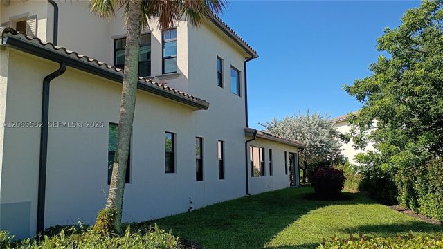1280 SW 113th Way, Pembroke Pines, FL 33025