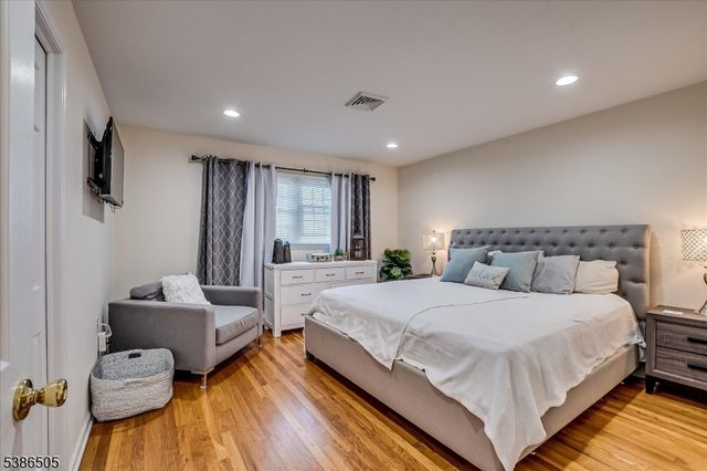 308 Cove Dr, Brick Twp., NJ 08738