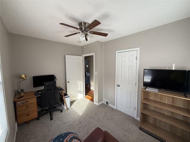 1704 Merle Hay Road, Des Moines, IA 50310