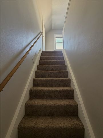 1704 Merle Hay Road, Des Moines, IA 50310