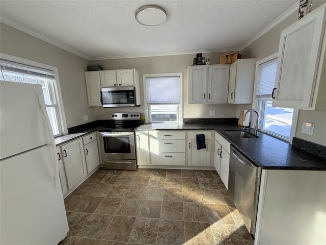 1704 Merle Hay Road, Des Moines, IA 50310