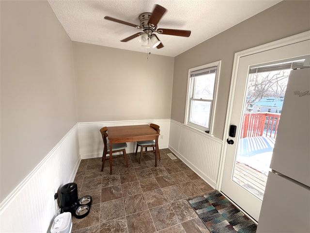 1704 Merle Hay Road, Des Moines, IA 50310