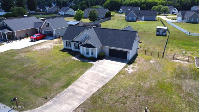 504 Planters Ridge Drive, Pikeville, NC 27863