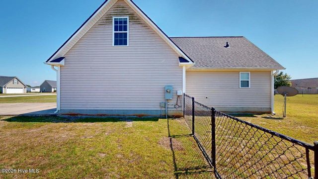 504 Planters Ridge Drive, Pikeville, NC 27863