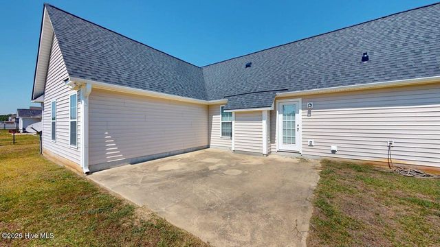 504 Planters Ridge Drive, Pikeville, NC 27863