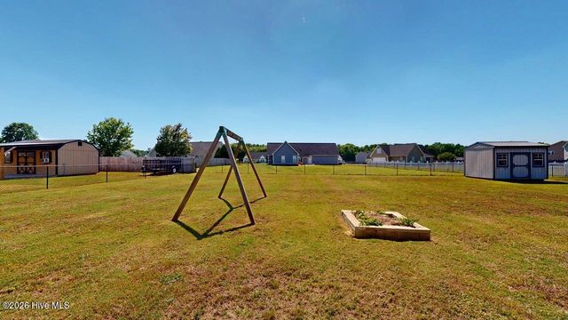 504 Planters Ridge Drive, Pikeville, NC 27863