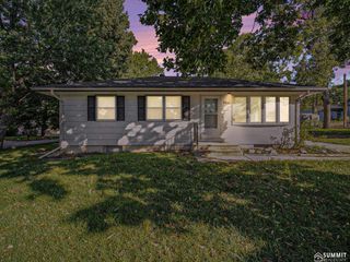 900 Fairfield Street, Lincoln, NE 68521