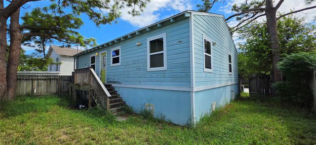 1719 50th Street, Galveston, TX 77551