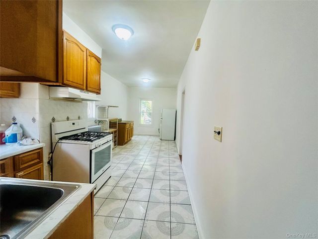 329 E 8th Street 2, Brooklyn, NY 11218