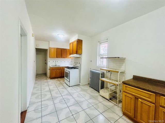 329 E 8th Street 2, Brooklyn, NY 11218