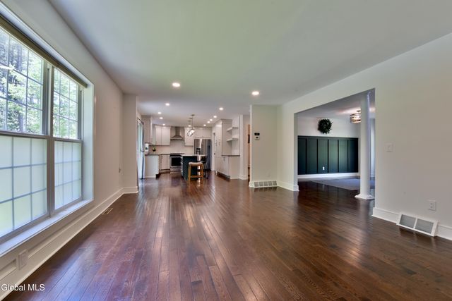 662 Stark Terrace, Milton, NY 12020