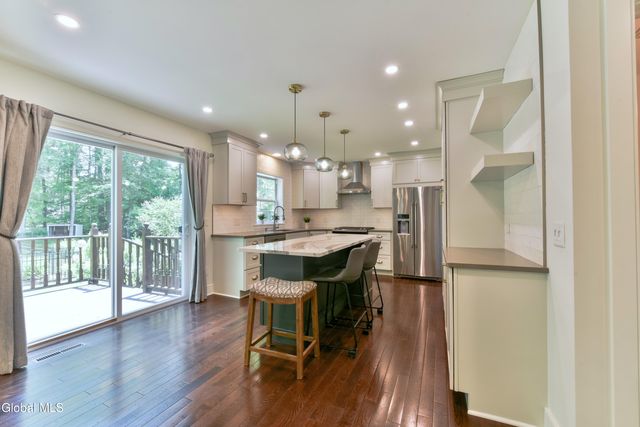 662 Stark Terrace, Milton, NY 12020