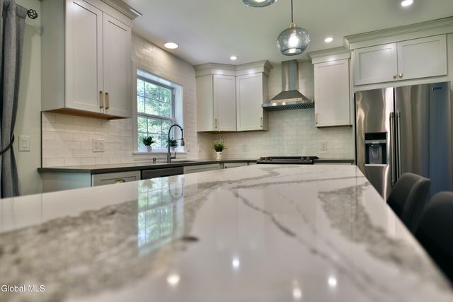 662 Stark Terrace, Milton, NY 12020