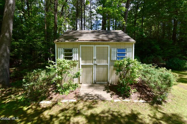662 Stark Terrace, Milton, NY 12020
