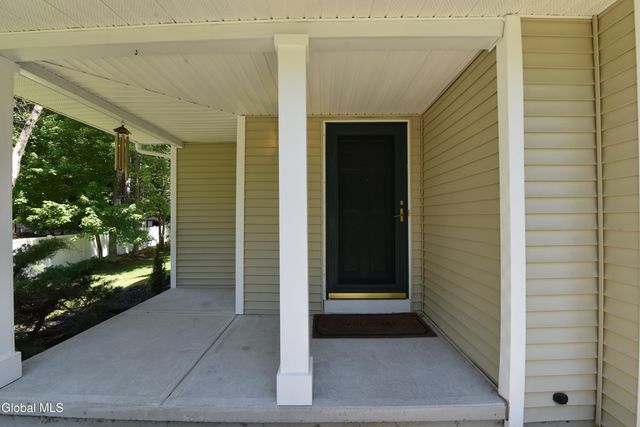 662 Stark Terrace, Milton, NY 12020