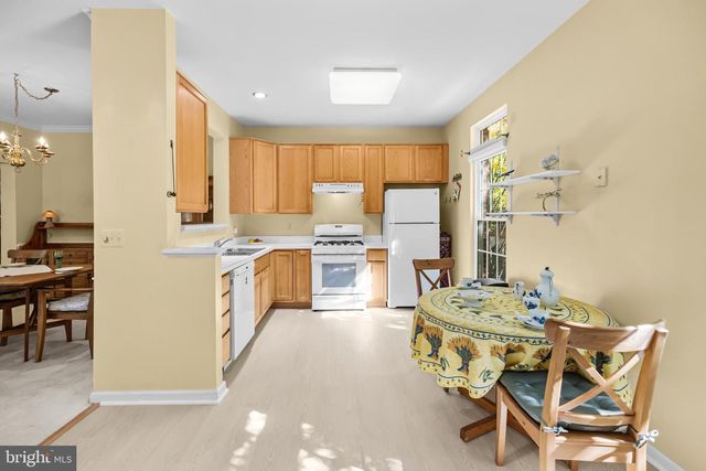 4925 WAPLE LN, Alexandria, VA 22304