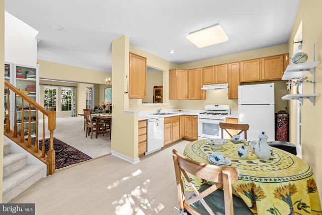 4925 WAPLE LN, Alexandria, VA 22304