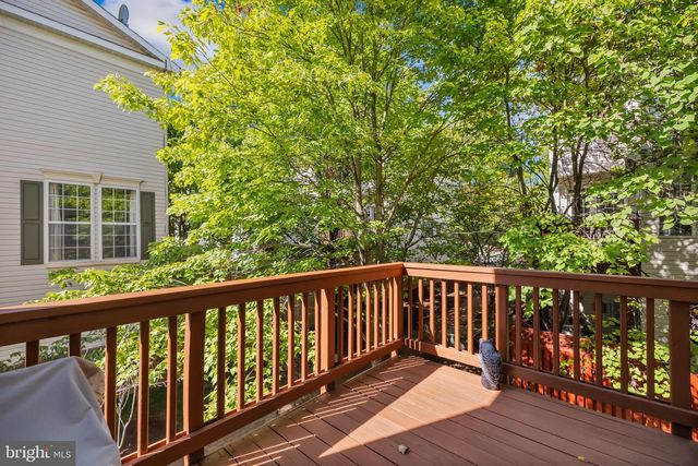 4925 WAPLE LN, Alexandria, VA 22304