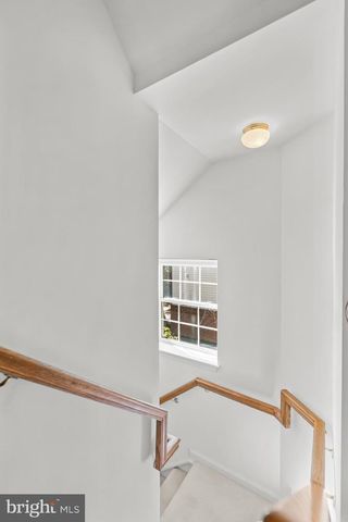 4925 WAPLE LN, Alexandria, VA 22304