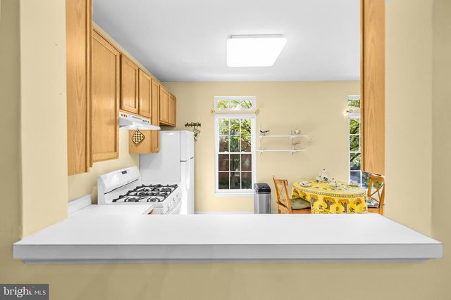 4925 WAPLE LN, Alexandria, VA 22304