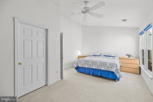 4925 WAPLE LN, Alexandria, VA 22304