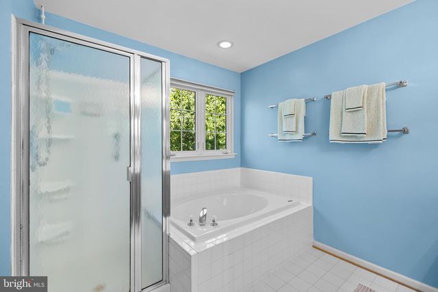 4925 WAPLE LN, Alexandria, VA 22304