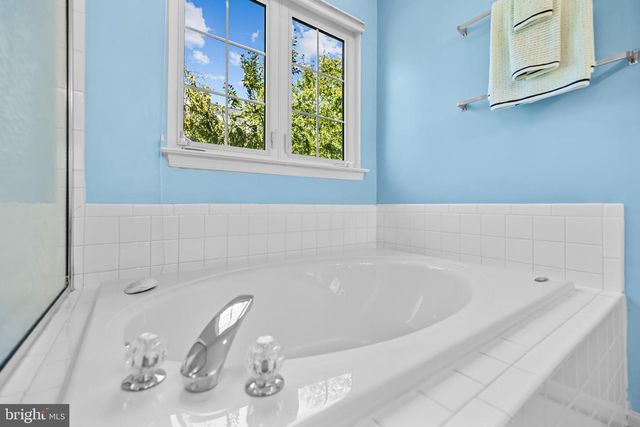 4925 WAPLE LN, Alexandria, VA 22304