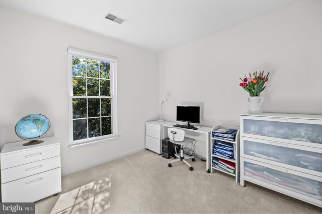 4925 WAPLE LN, Alexandria, VA 22304