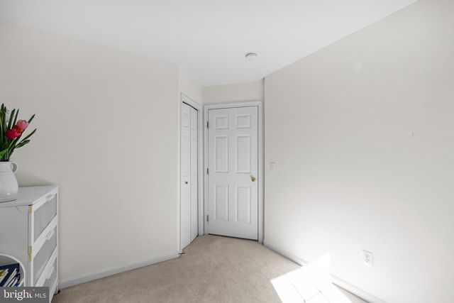 4925 WAPLE LN, Alexandria, VA 22304