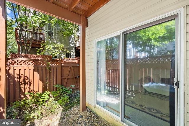 4925 WAPLE LN, Alexandria, VA 22304