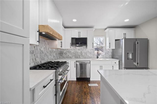 2318 walker Avenue, Winston-salem, NC 27103