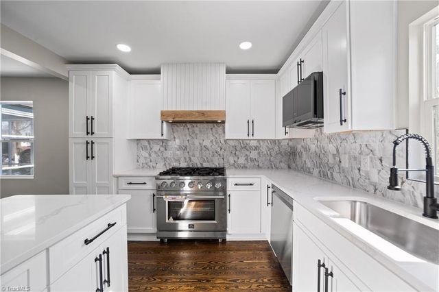 2318 walker Avenue, Winston-salem, NC 27103