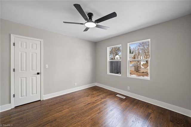 2318 walker Avenue, Winston-salem, NC 27103