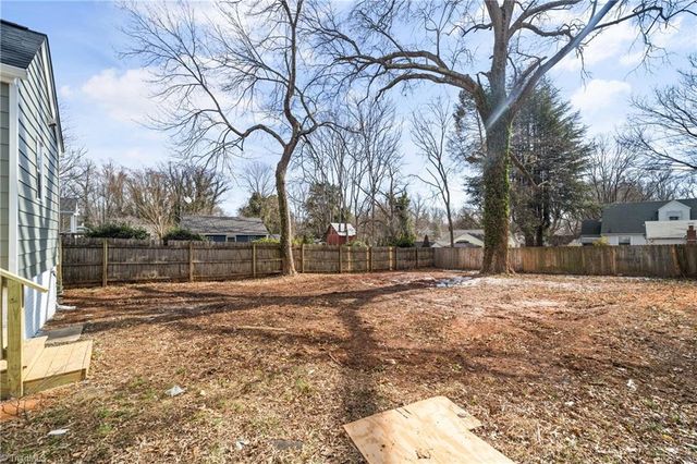 2318 walker Avenue, Winston-salem, NC 27103