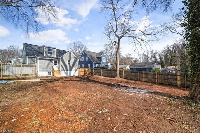 2318 walker Avenue, Winston-salem, NC 27103