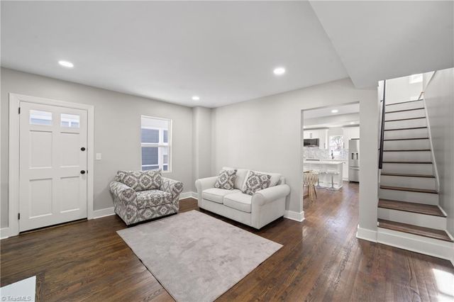 2318 walker Avenue, Winston-salem, NC 27103