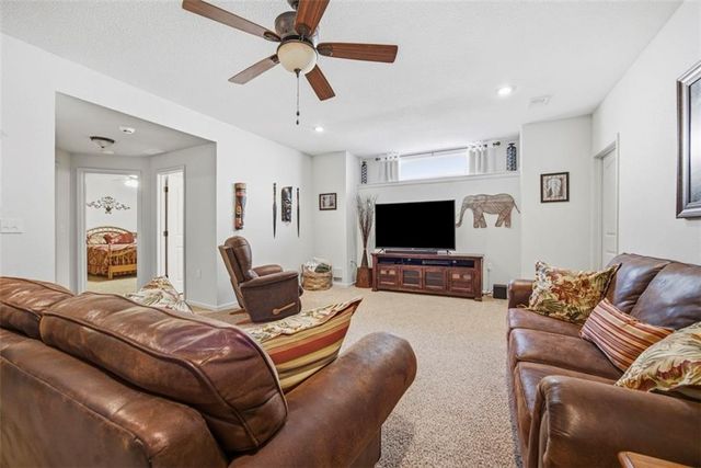 34097 W 90 Circle, De Soto, KS 66018
