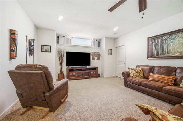 34097 W 90 Circle, De Soto, KS 66018