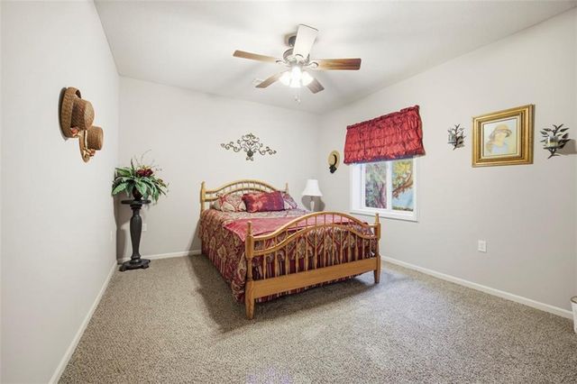 34097 W 90 Circle, De Soto, KS 66018