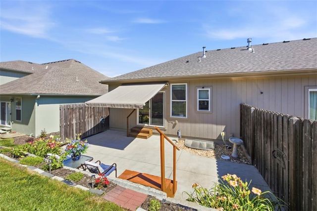 34097 W 90 Circle, De Soto, KS 66018