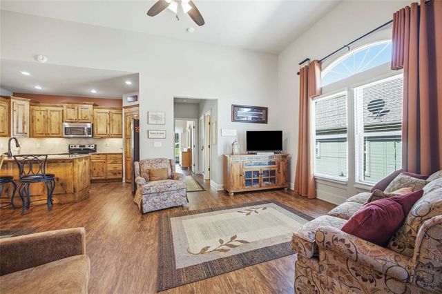 34097 W 90 Circle, De Soto, KS 66018
