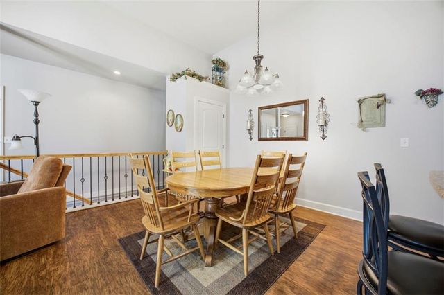34097 W 90 Circle, De Soto, KS 66018