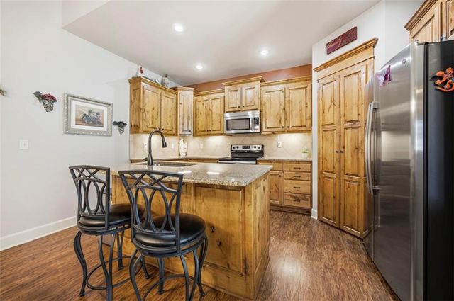 34097 W 90 Circle, De Soto, KS 66018