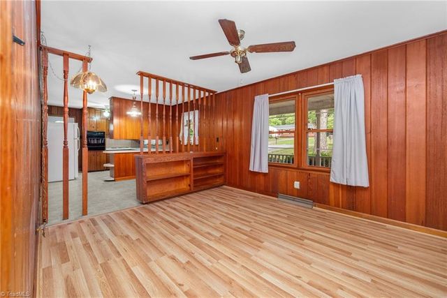 243 Farmingdale Avenue, Winston-salem, NC 27107
