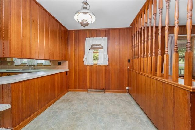 243 Farmingdale Avenue, Winston-salem, NC 27107