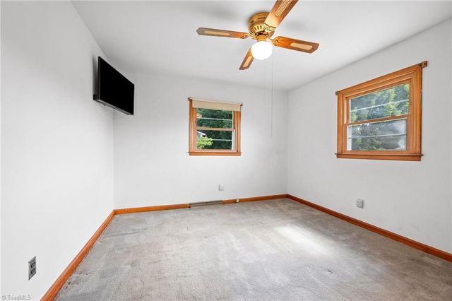 243 Farmingdale Avenue, Winston-salem, NC 27107
