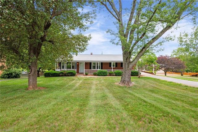 243 Farmingdale Avenue, Winston-salem, NC 27107