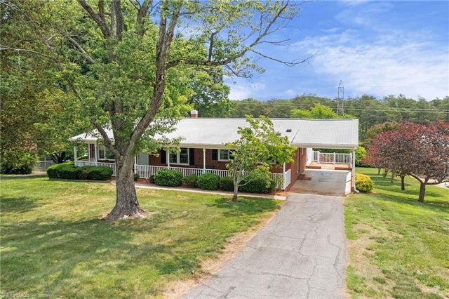 243 Farmingdale Avenue, Winston-salem, NC 27107