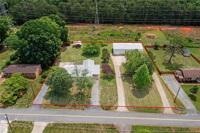 243 Farmingdale Avenue, Winston-salem, NC 27107