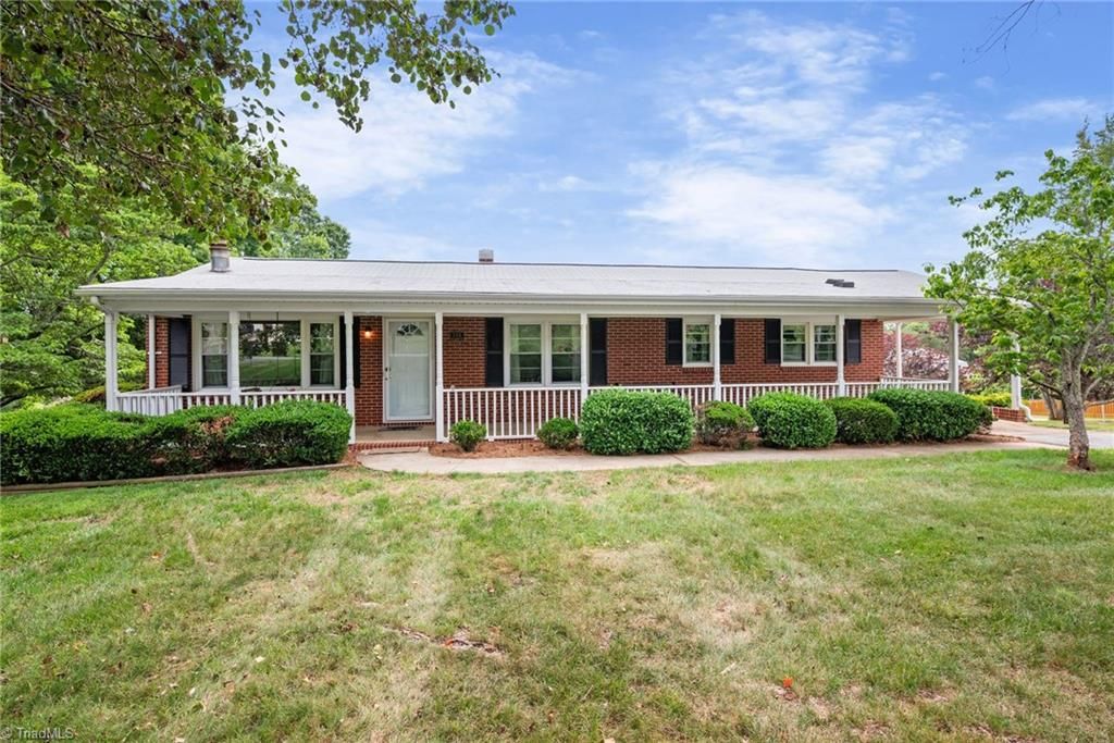 243 Farmingdale Avenue, Winston-salem, NC 27107